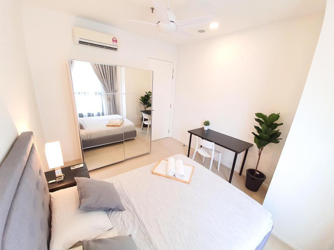 Apartment Arcoris Mont Kiara *