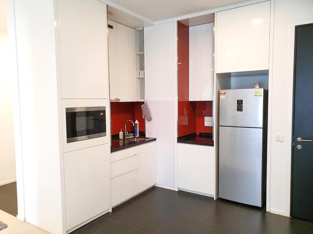 Apartment Arcoris Mont Kiara