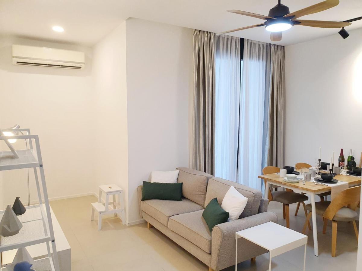 Apartment Arcoris Mont Kiara