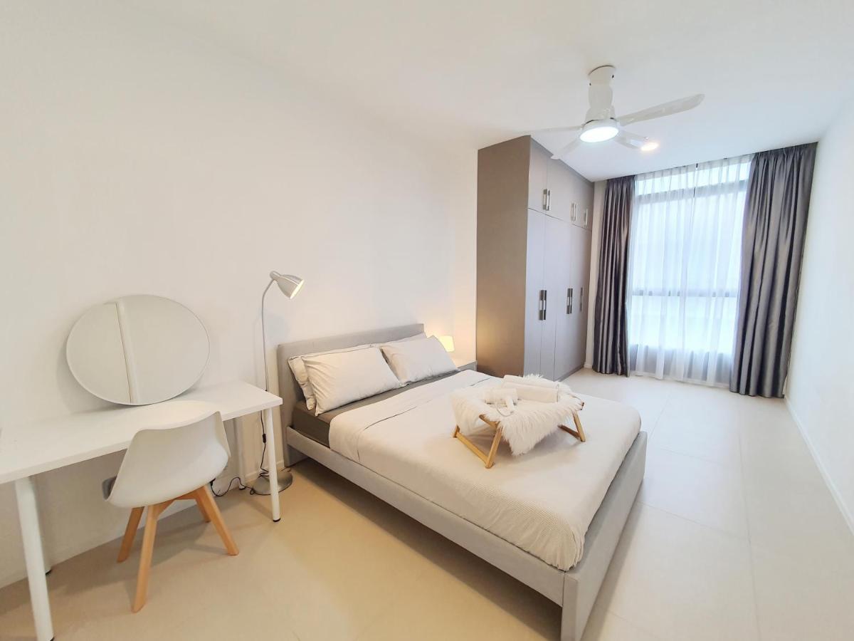Arcoris Mont Kiara Apartment